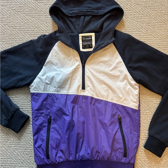 Pull and Bear half zip sweater. - Picture 1 of 4